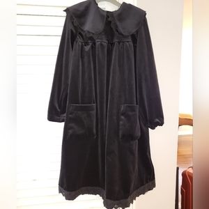 Girl's Velour Dress size8